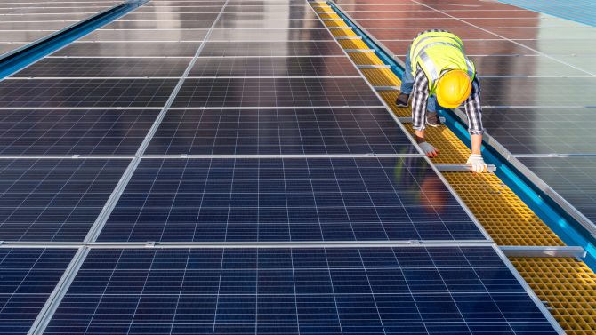 Rinnovabili - Il valore si sposta dalle pipeline alla capacità di realizzare gli impianti